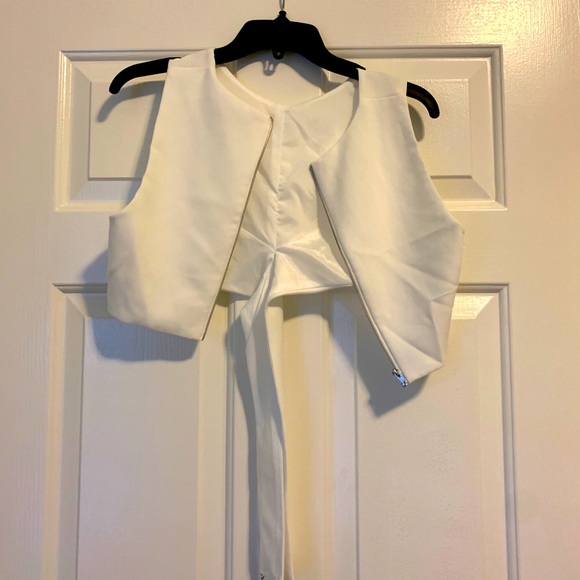 White crop top - Picture 1 of 5